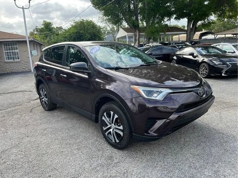 Used 2018 Toyota RAV4 LE w/ All Weather Liner Package image 3