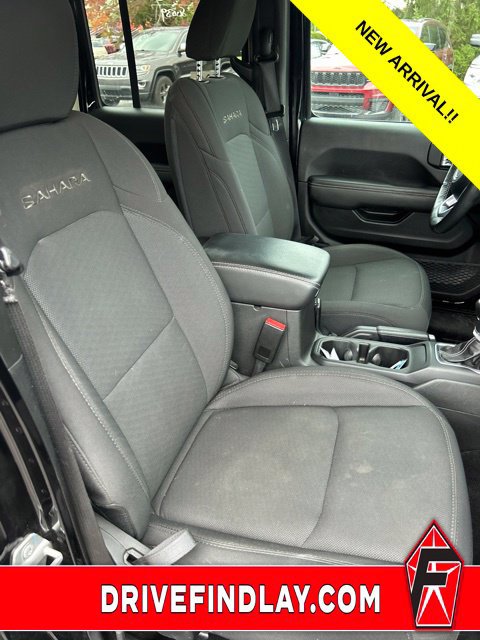 Used 2023 Jeep Wrangler Unlimited Sahara w/ Cold Weather Group AWD/4WD image 6