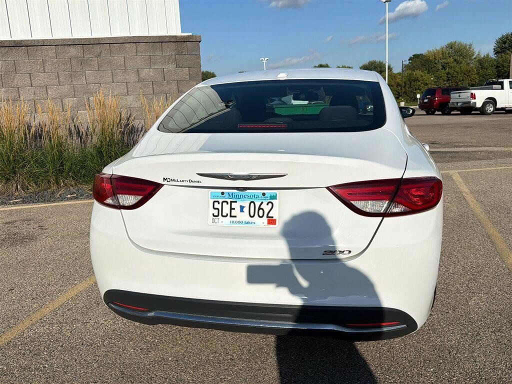 Used 2015 Chrysler 200 Limited w/ Convenience Group FWD image 8