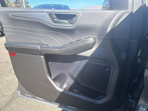 Used 2024 Ford Escape Active AWD/4WD image 14