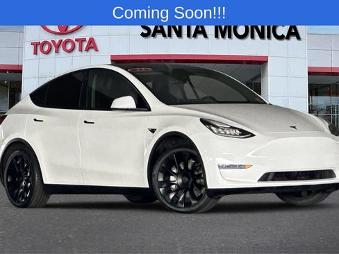 Used 2023 Tesla Model Y Long Range AWD/4WD image 1
