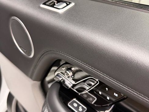 Used 2020 Land Rover Range Rover Long Wheelbase HSE image 33