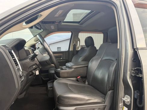 Used 2013 RAM 2500 Laramie w/ Convenience Group image 9