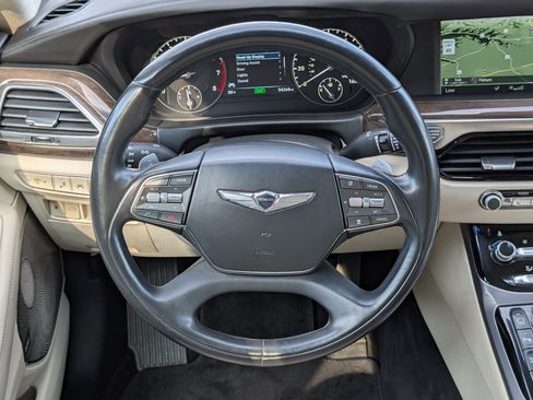 Used 2018 Genesis G90 3.3T Premium RWD image 23