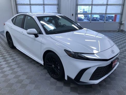 Certified 2025 Toyota Camry SE image 35