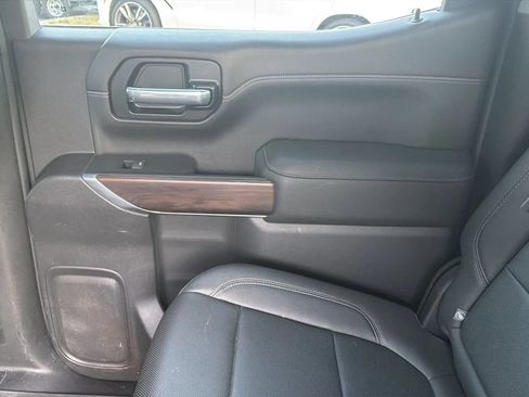Used 2022 GMC Sierra 1500 SLT w/ SLT Premium Package AWD/4WD image 32