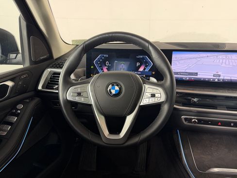 Used 2026 BMW X7 xDrive40i AWD/4WD image 30