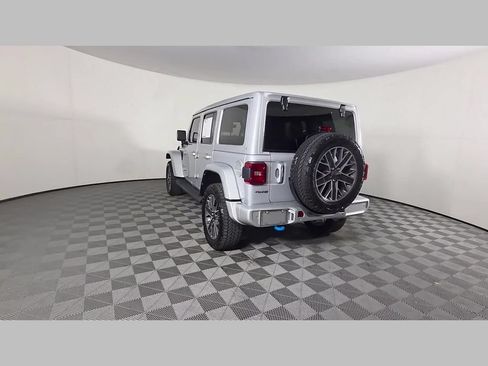 Used 2024 Jeep Wrangler High Altitude AWD/4WD image 11