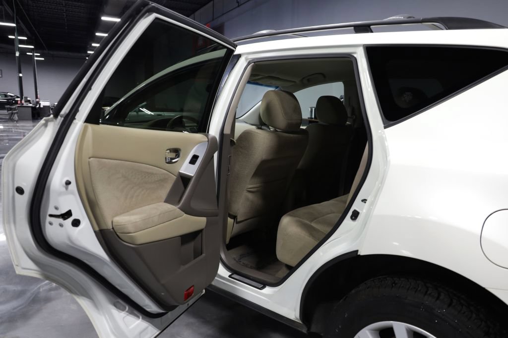 Used 2014 Nissan Murano SV AWD/4WD image 17