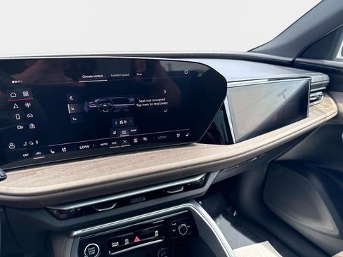 New 2025 Audi Q5 Prestige image 24