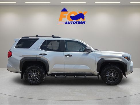 New 2026 Toyota 4Runner SR5 AWD/4WD image 5