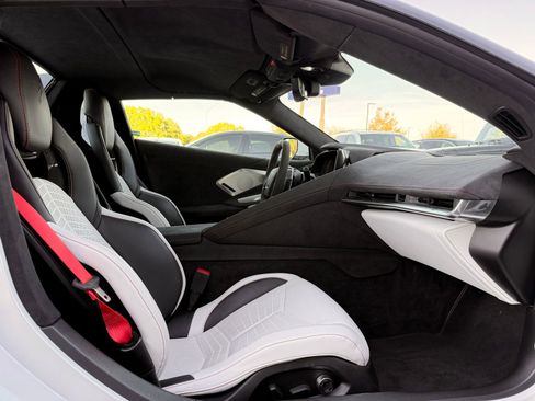 Used 2023 Chevrolet Corvette Stingray Premium Conv w/ Z51 Performance Package image 47