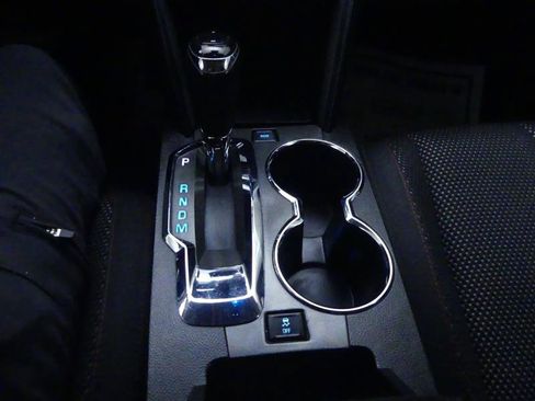 Used 2016 Chevrolet Equinox LT w/ Convenience Package image 16