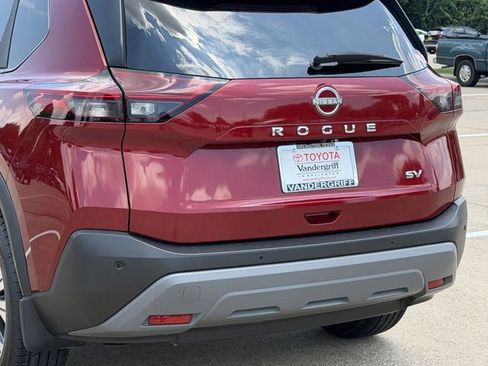 Used 2023 Nissan Rogue SV w/ SV Premium B Package FWD image 6