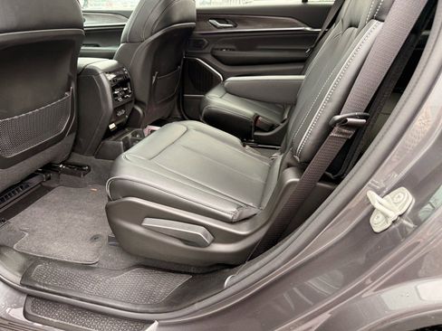 Used 2024 Jeep Grand Cherokee L Overland w/ Trailer Tow Package image 13