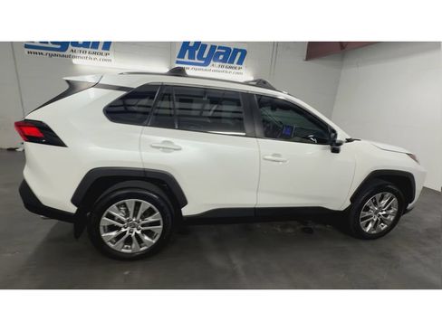 Used 2024 Toyota RAV4 XLE Premium FWD image 9