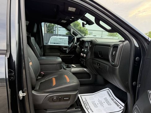 Used 2020 GMC Sierra 2500 AT4 w/ AT4 Premium Package AWD/4WD image 10