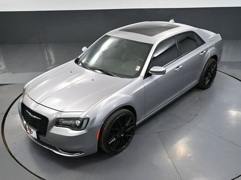 Used 2018 Chrysler 300 S w/ Beats Audio Group image 61