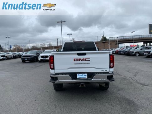 Used 2024 GMC Sierra 2500 SLE w/ SLE Value Package image 6