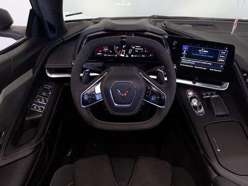 Used 2022 Chevrolet Corvette Stingray Premium Conv w/ Z51 Performance Package image 25