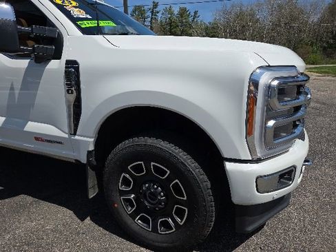 Used 2023 Ford F350 Platinum AWD/4WD image 40
