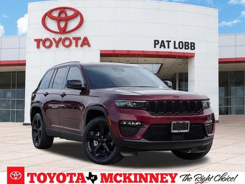 Used 2024 Jeep Grand Cherokee Limited w/ Black Appearance Package AWD/4WD image 1