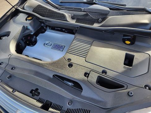 Used 2013 Lexus RX 450h FWD image 9