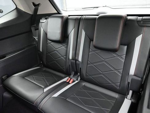 Used 2024 Volkswagen Atlas Peak Edition SE AWD/4WD image 31