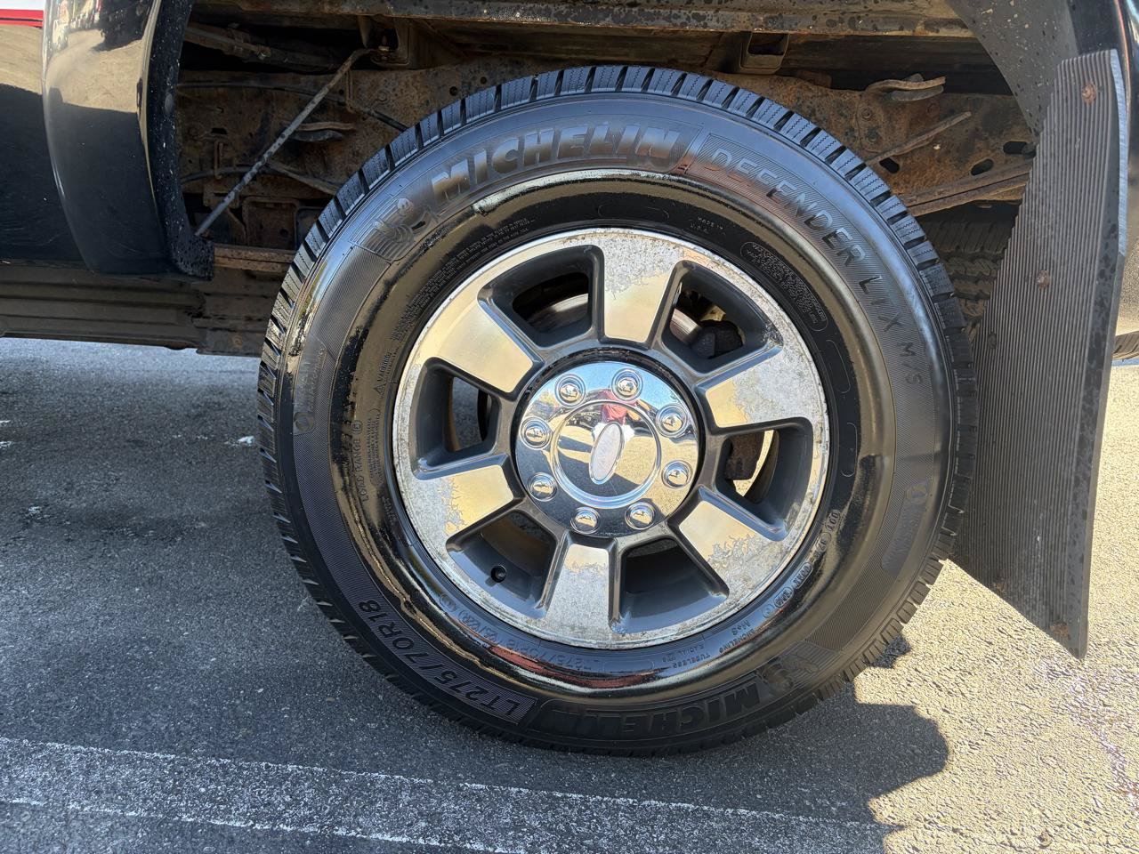 Used 2011 Ford F350 Lariat w/ Lariat Ultimate Pkg AWD/4WD image 12