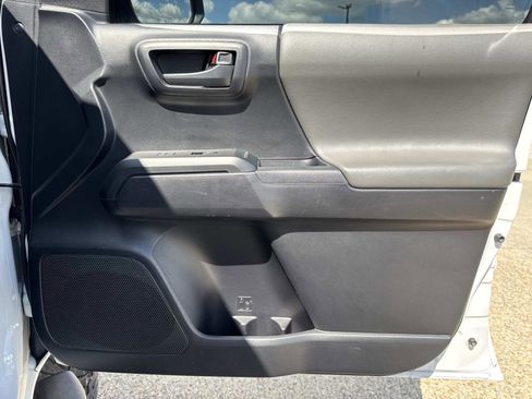 Used 2021 Toyota Tacoma SR image 13