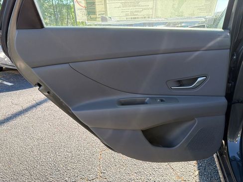 New 2026 Hyundai Elantra SEL Sport FWD image 21