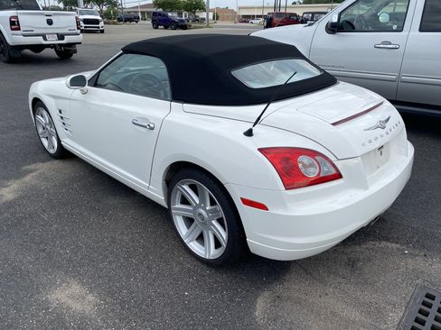 Used 2005 Chrysler Crossfire Limited RWD image 4