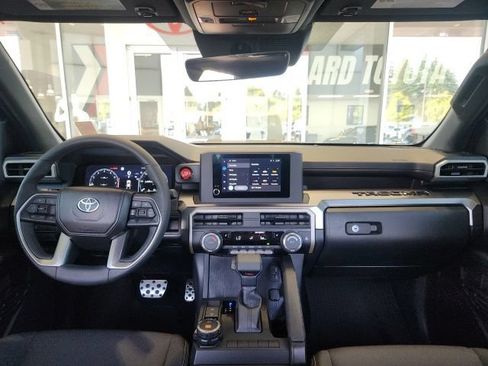Certified 2025 Toyota Tacoma TRD Sport AWD/4WD image 19