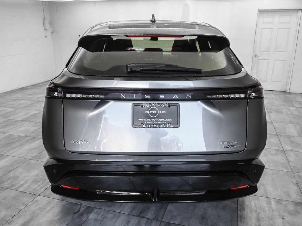 Used 2023 Nissan Ariya AWD image 5