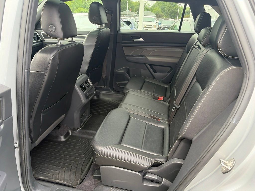 Used 2021 Volkswagen Atlas Cross Sport SEL AWD/4WD image 12