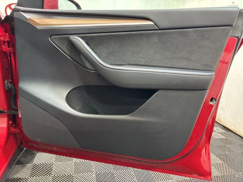 Used 2023 Tesla Model Y Long Range image 11