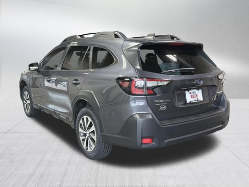 Certified 2025 Subaru Outback Premium w/ Popular Package #1A AWD/4WD image 5