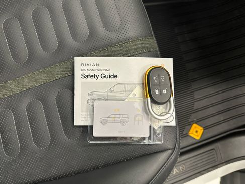 Used 2026 Rivian R1S Adventure image 40