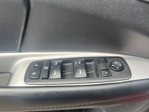Used 2019 Dodge Journey SE w/ Connectivity Group FWD image 28