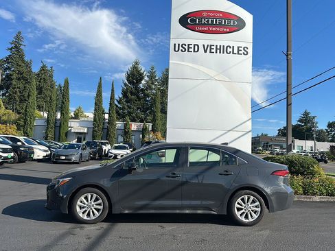 Certified 2026 Toyota Corolla XLE FWD image 1