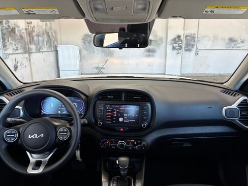 Used 2025 Kia Soul LX w/ LX Technology Package image 31