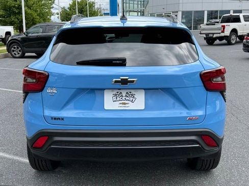 Certified 2024 Chevrolet Trax RS w/ Sunroof Package FWD image 6