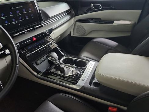 Used 2022 Kia Carnival EX FWD image 10