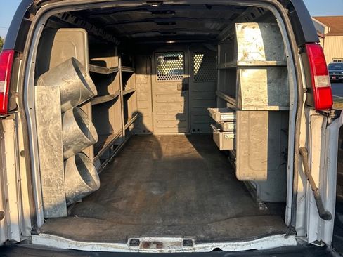 Used 2019 GMC Savana 2500 w/ Driver Convenience Package image 12