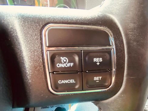 Used 2016 Jeep Wrangler Unlimited Sahara w/ Dual Top Group AWD/4WD image 9