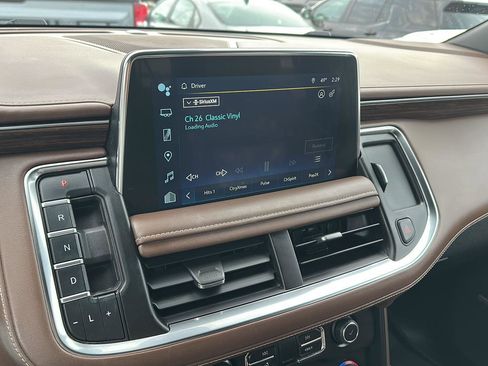 Used 2022 Chevrolet Suburban High Country image 38