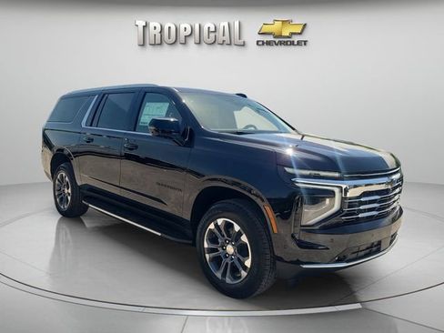 New 2026 Chevrolet Suburban LT w/ Comfort Package RWD image 7