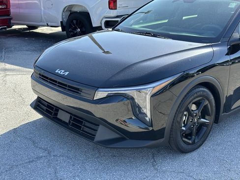 Certified 2025 Kia K4 FWD image 9