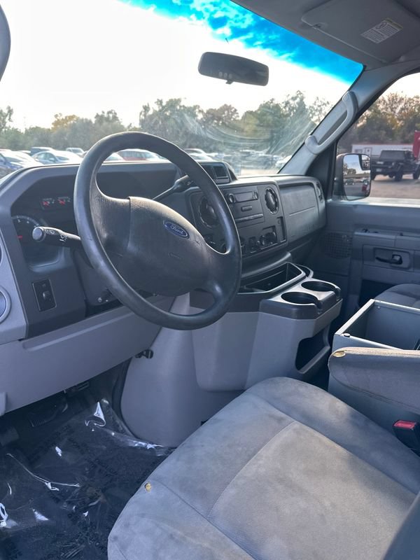 Used 2011 Ford E-250 and Econoline 250 w/ PWR Group RWD image 16