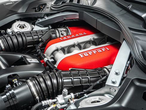 Used 2025 Ferrari Purosangue AWD/4WD image 45